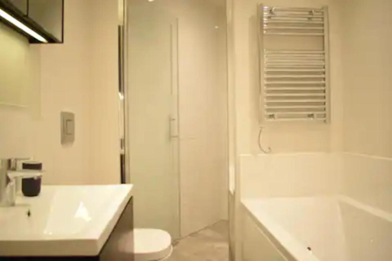 Spacious And Modern Apartment In Pimlico London Eksteriør billede