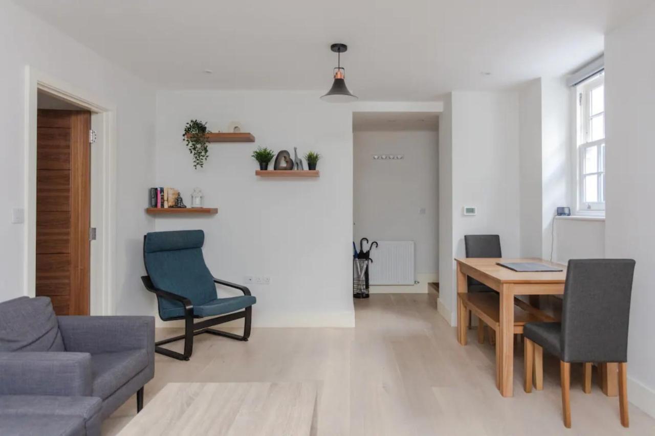 Spacious And Modern Apartment In Pimlico London Eksteriør billede