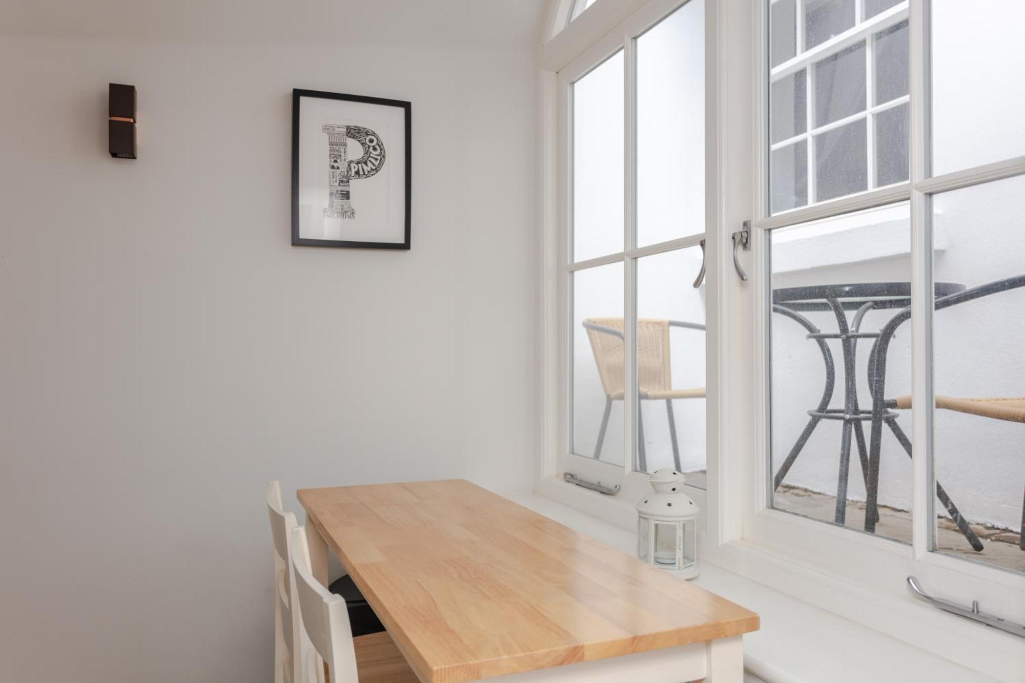 Spacious And Modern Apartment In Pimlico London Eksteriør billede