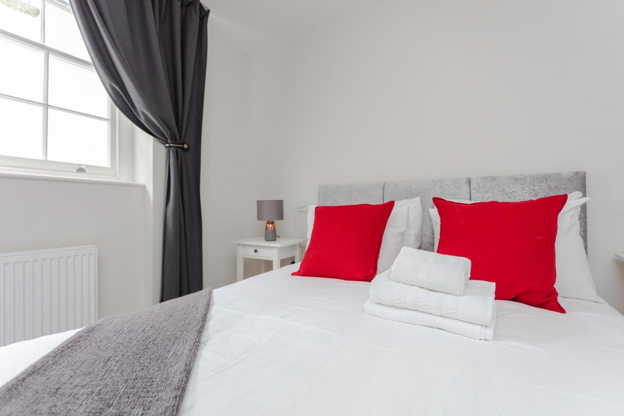Spacious And Modern Apartment In Pimlico London Eksteriør billede