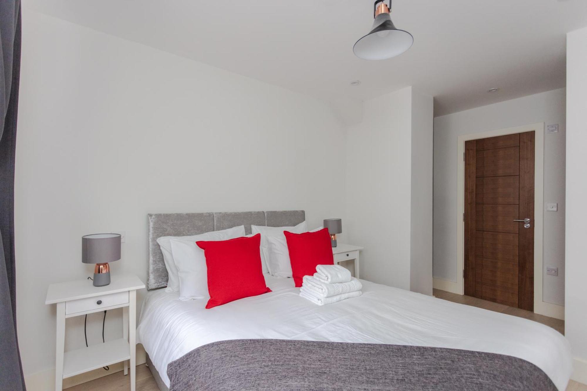 Spacious And Modern Apartment In Pimlico London Eksteriør billede