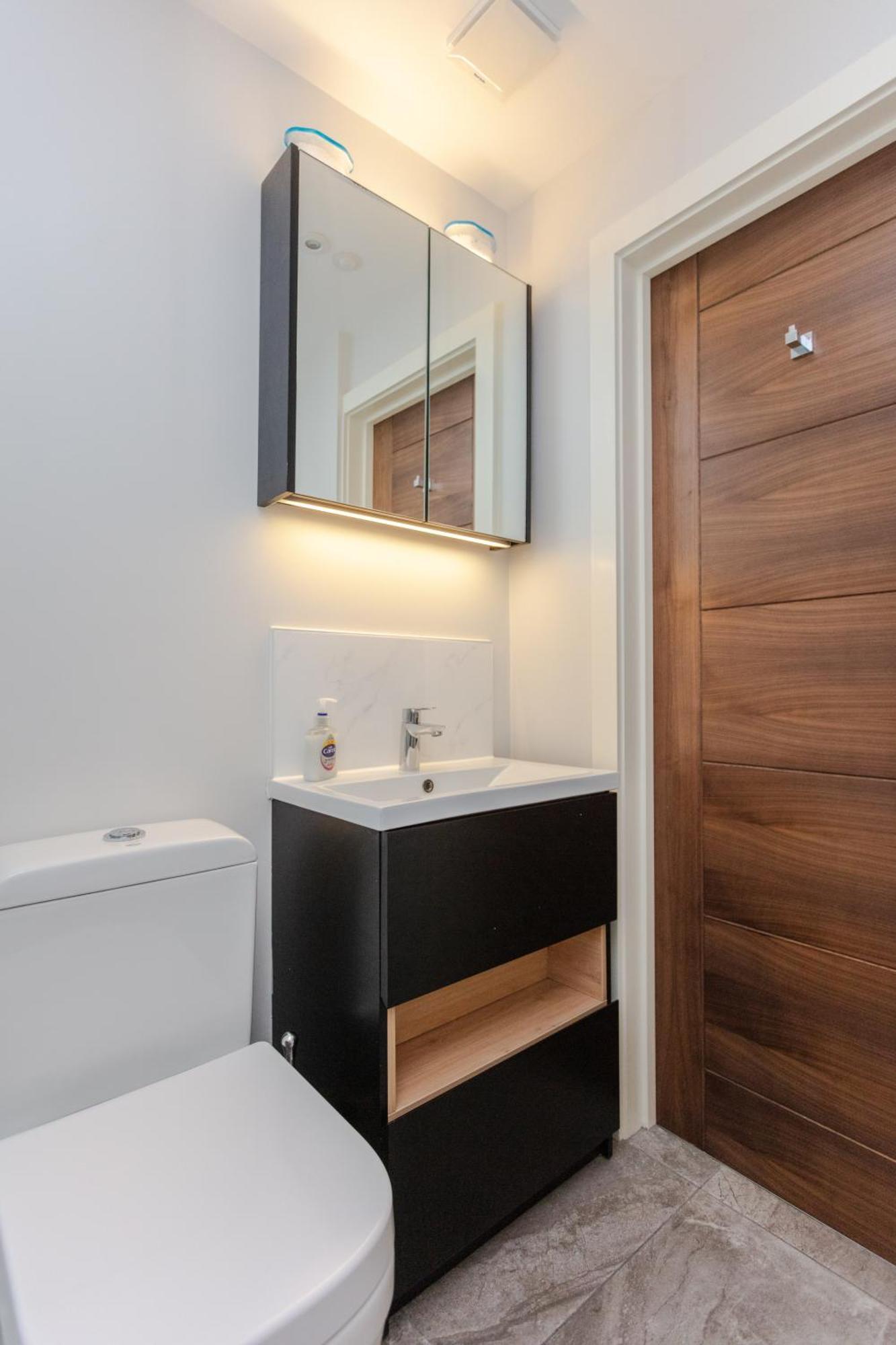 Spacious And Modern Apartment In Pimlico London Eksteriør billede