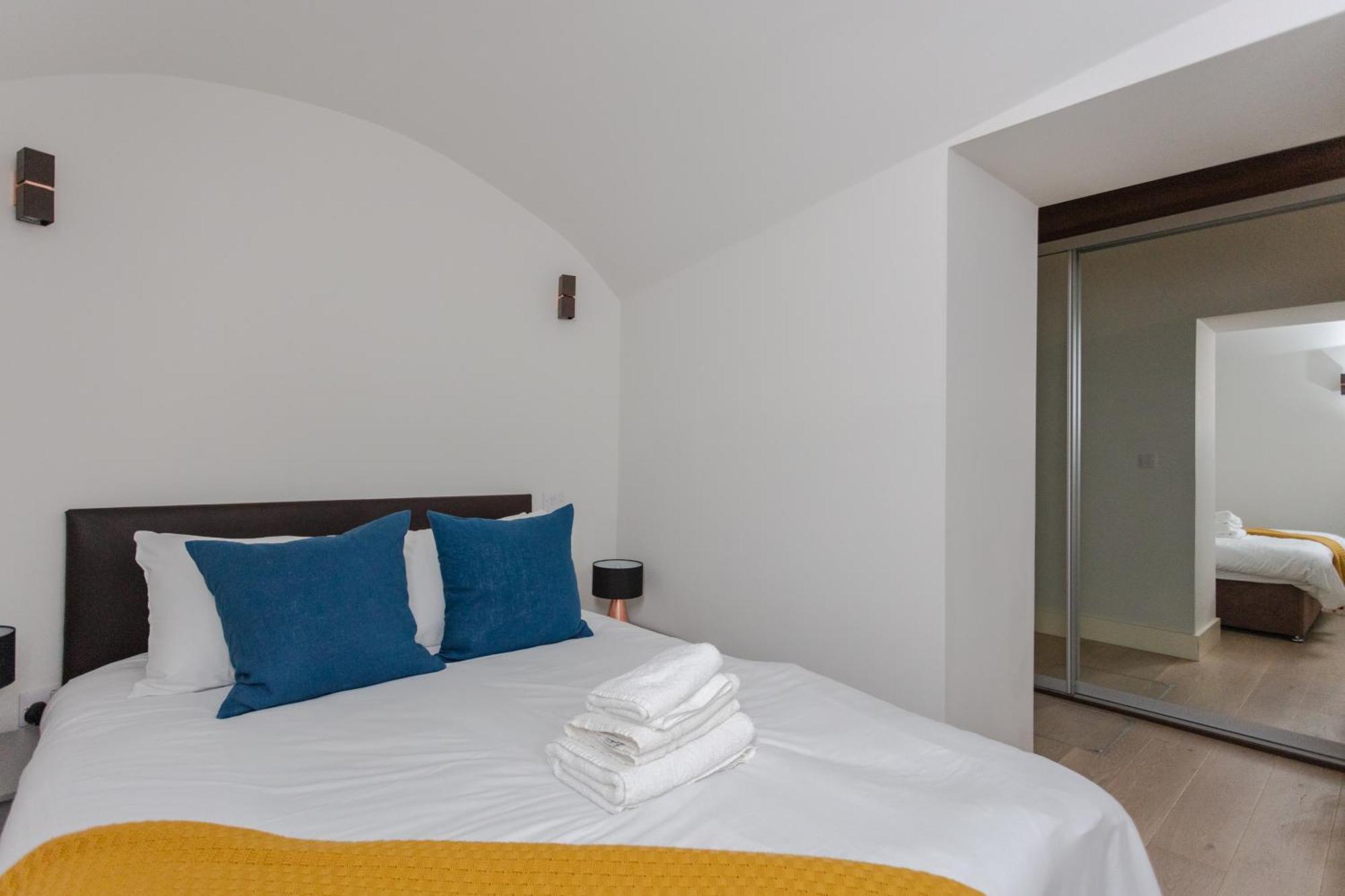 Spacious And Modern Apartment In Pimlico London Eksteriør billede