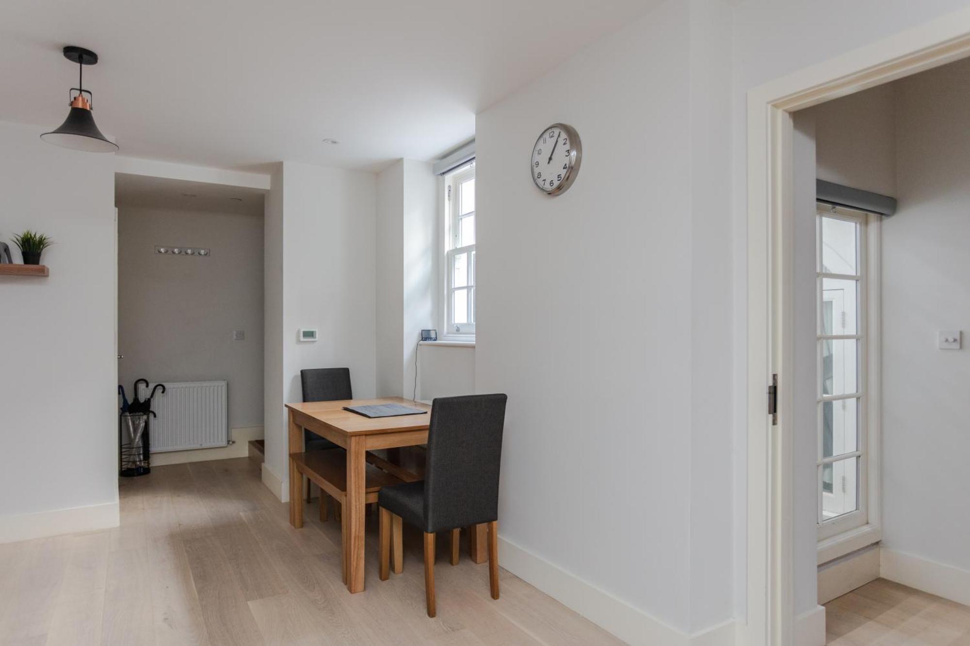 Spacious And Modern Apartment In Pimlico London Eksteriør billede